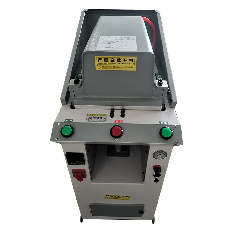 Enlarged pneumatic cover type automatic sole presser Shoe making machine
